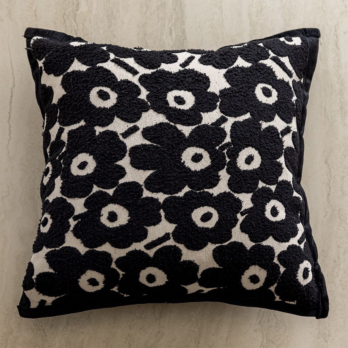 Housse de coussin : Viola Black